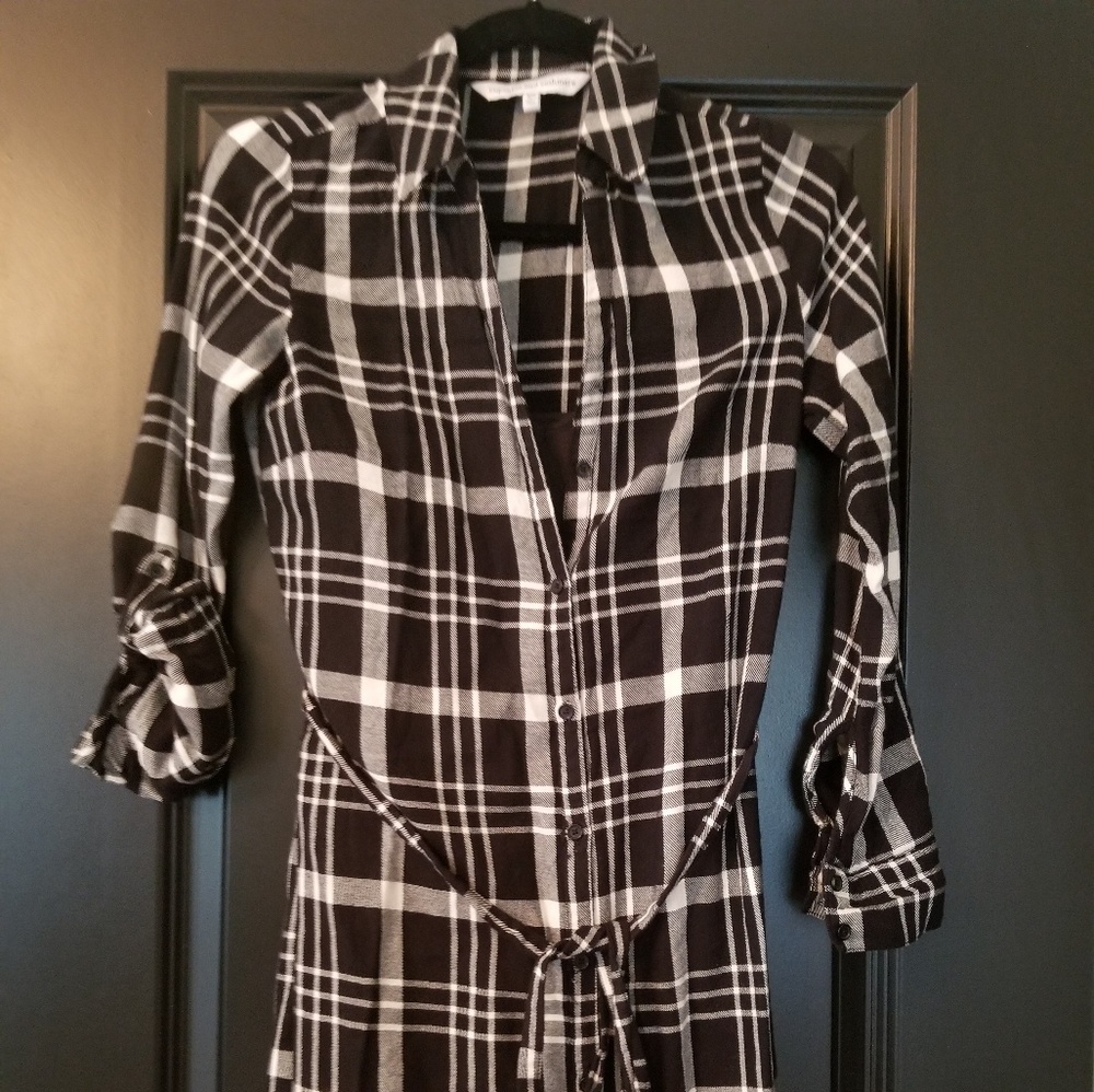 Cloth and stone checkered dress